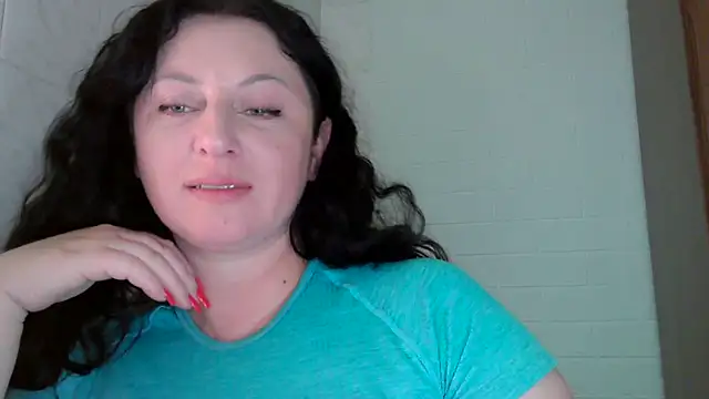 Snapshot of MelinaAx chatting on 06.25.26 MelinaAx online show from 06.25.26