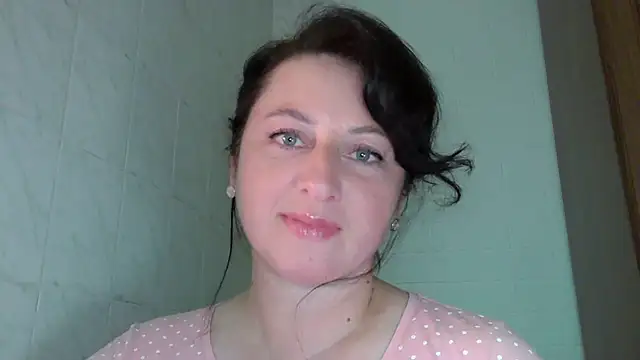 Snapshot of MelinaAx chatting on 06.28.26 MelinaAx online show from 06.28.26