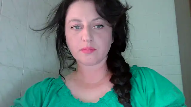 Snapshot of MelinaAx chatting on 07.17.26 MelinaAx online show from 07.17.26