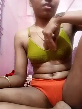 Snapshot of Hor-reka chatting on 11.22.25 Hor-reka online show from 11.22.25