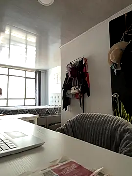 anna evans9 online show from 11.27.25