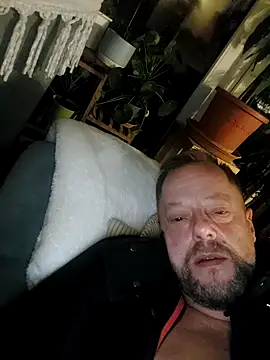 Snapshot of cummasterxyz chatting on 11.26.25 cummasterxyz online show from 11.26.25