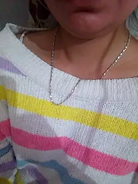 Snapshot of isha_sharma2002 chatting on 11.21.25 isha sharma2002 online show from 11.21.25