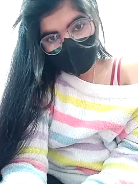 Snapshot of isha_sharma2002 chatting on 11.30.25 isha sharma2002 online show from 11.30.25