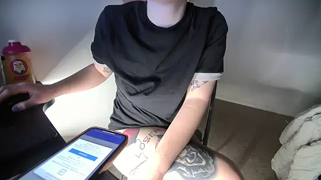 secretcouple 00 online show from 11.19.25