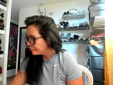 caroline 47 online show from 04.27.26