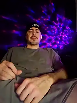 Snapshot of wilburydeznutz chatting on 02.04.26 wilburydeznutz online show from 02.04.26