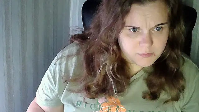 HollyXXEva online show from 11.24.25