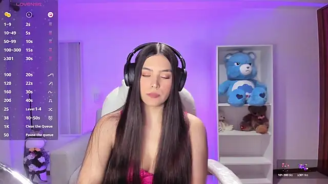 Snapshot of _wdreamgrl chatting on 12.16.25 wdreamgrl online show from 12.16.25