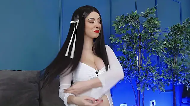 IrissBell online show from 11.22.25