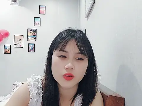 Snapshot of Kass8386 chatting on 11.14.25 Kass8386 online show from 11.14.25