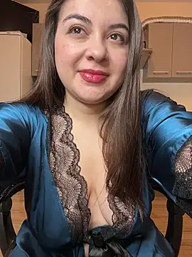 Snapshot of Lovynna chatting on 02.16.26 Lovynna online show from 02.16.26