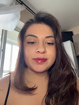 Snapshot of Lovynna chatting on 04.17.26 Lovynna online show from 04.17.26
