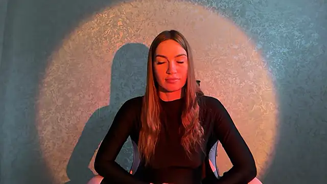 lisababy a online show from 11.20.25