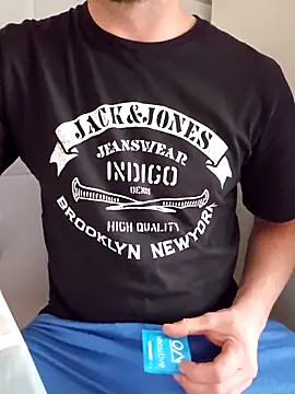 Snapshot of 7allexx chatting on 11.26.25 7allexx online show from 11.26.25