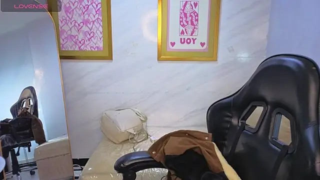 Evy Luxx v online show from 03.22.26