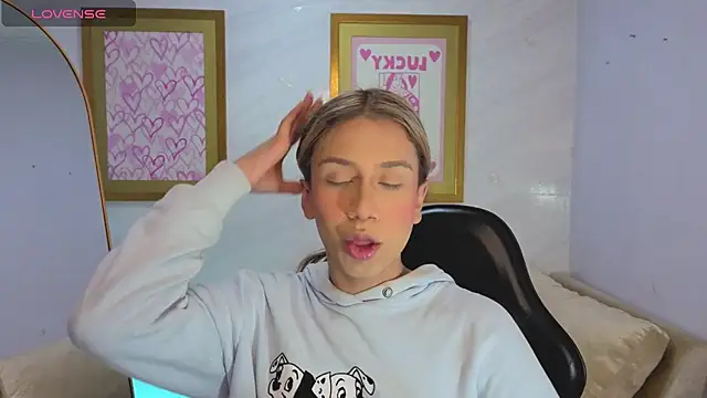 Evy Luxx v online show from 03.26.26