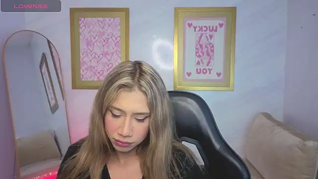 Evy Luxx v online show from 03.31.26