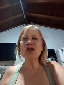 SexyMilf1211 online show from 03.28.26