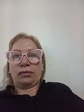 SexyMilf1211 online show from 06.17.26