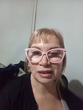 SexyMilf1211 online show from 06.18.26
