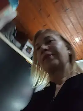 SexyMilf1211 online show from 06.25.26
