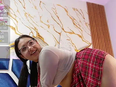 Snapshot of Rita_russell chatting on 11.16.25 Rita russell online show from 11.16.25