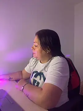 Snapshot of SAMANTHA_EF chatting on 11.22.25 SAMANTHA EF online show from 11.22.25