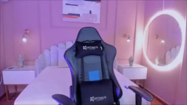 Snapshot of valery_sofia05 chatting on 11.14.25 valery sofia05 online show from 11.14.25