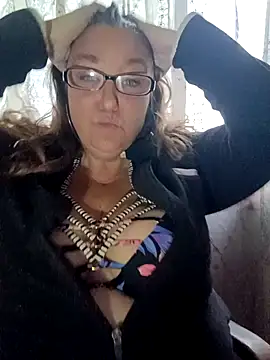 EvieYvonne69 online show from 11.19.25