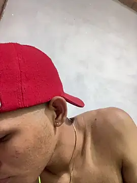 Luigi cumming1 online show from 04.12.26