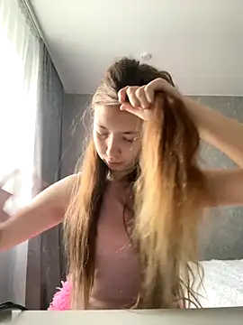 Snapshot of Holy_Poly chatting on 11.21.25 Holy Poly online show from 11.21.25