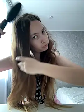 Snapshot of Holy_Poly chatting on 12.17.25 Holy Poly online show from 12.17.25