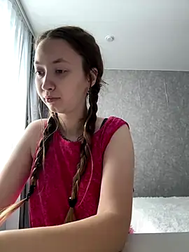 Snapshot of Holy_Poly chatting on 12.19.25 Holy Poly online show from 12.19.25