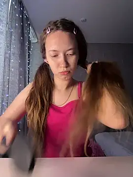 Snapshot of Holy_Poly chatting on 01.13.26 Holy Poly online show from 01.13.26