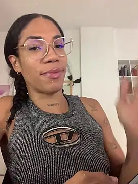  Larabbitxx online show from 04.23.26