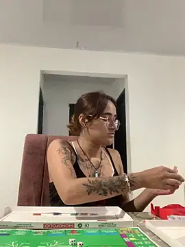 Snapshot of Aley_14 chatting on 11.15.25 Aley 14 online show from 11.15.25