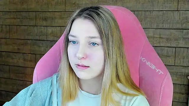 TinnaBurton online show from 03.15.26