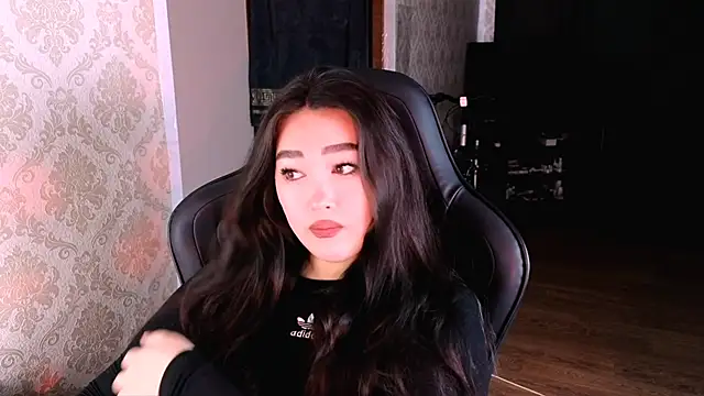 Emma Uilson online show from 02.16.26