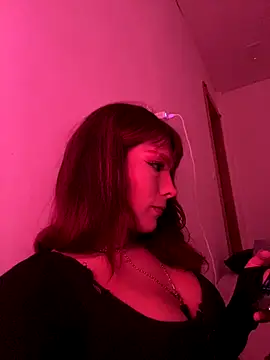 Snapshot of Blacktrinity chatting on 11.17.25 Blacktrinity online show from 11.17.25