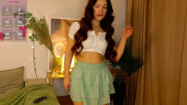 Taylla Nouell online show from 12.21.25