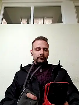 Gregorywhitelegs online show from 04.24.26