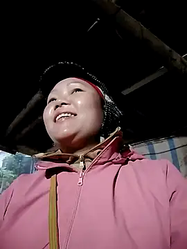 hoami-hot online show from 11.15.25