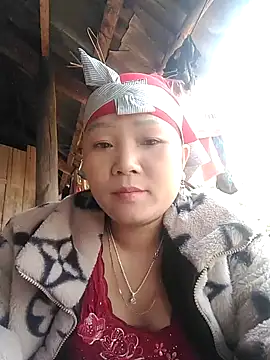 hoami-hot online show from 12.02.25