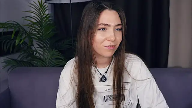 Snapshot of ChuBanda chatting on 11.21.25 ChuBanda online show from 11.21.25