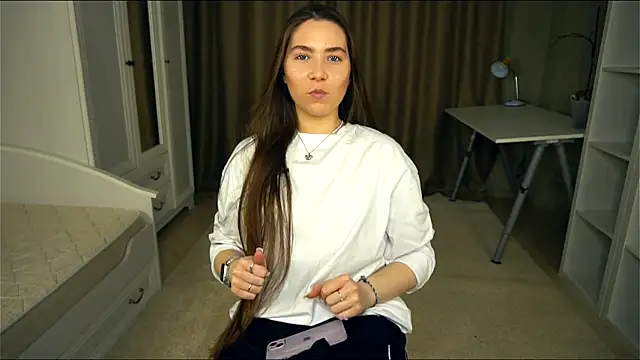 Snapshot of ChuBanda chatting on 11.26.25 ChuBanda online show from 11.26.25