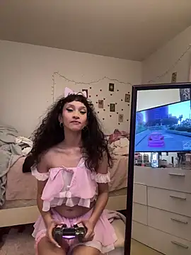 Snapshot of Binaxox chatting on 11.15.25 Binaxox online show from 11.15.25