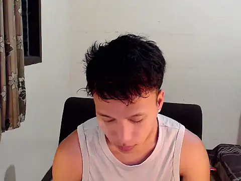 Snapshot of newgys chatting on 02.18.26 newgys online show from 02.18.26