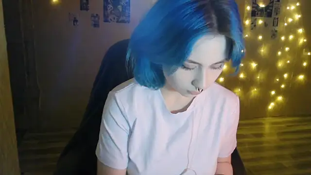 caramelleia online show from 11.30.25