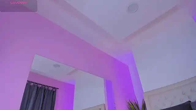 Snapshot of violeta_santanna chatting on 02.20.26 violeta santanna online show from 02.20.26